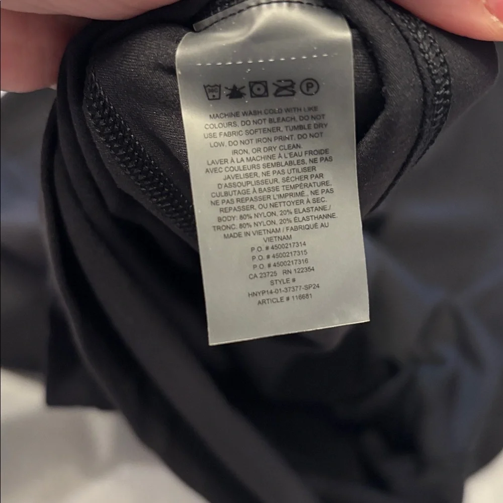 BNNW aritizia butter cropped black Tee - Picture 3 of 5